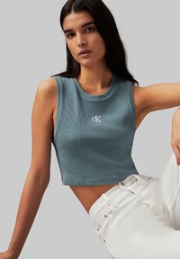 Calvin Klein Jeans SLIM CROPPED - Top - goblin