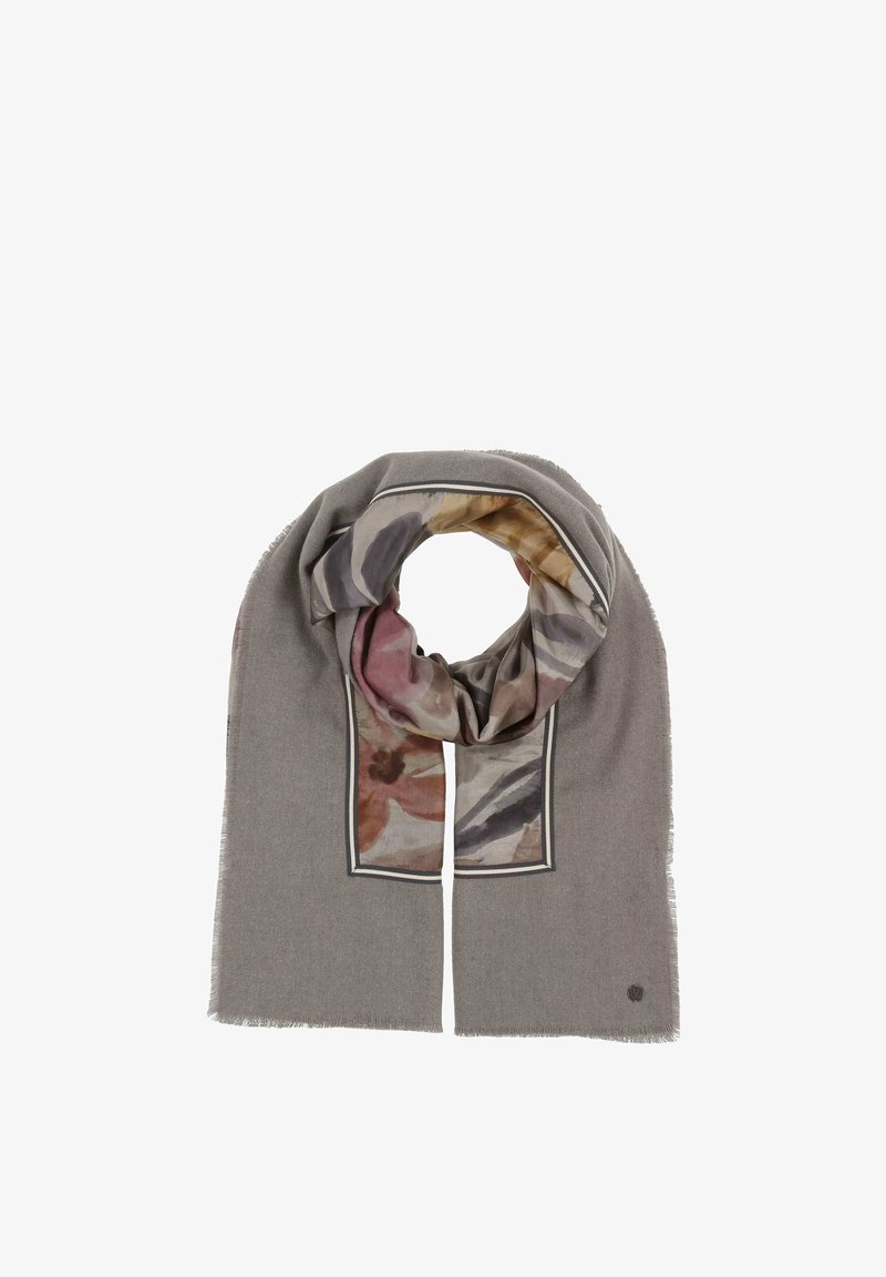 Grijze sjaal met bloemenpatroon in tinten roze en bruin, omrand door een dunne donkere rand, met franjes aan de randen en een logo-accent.