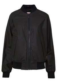 Černá bomber bunda s předním zipem, žebrovaným límcem, manžetami a spodním lemem, a dvěma bočními kapsami s klopami na knoflíky.