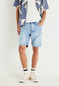 Only & Sons ONSEDGE  - Farkkushortsit - light blue denim