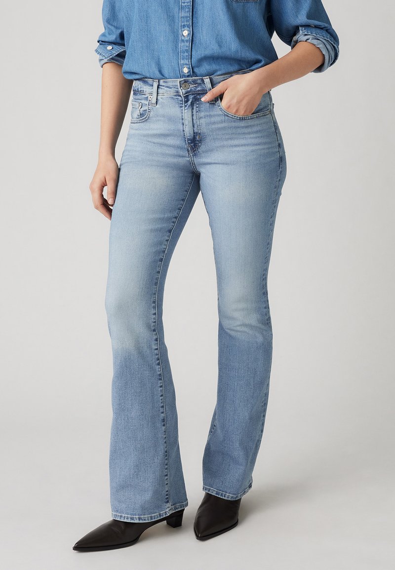 Levi's® 726™ HIGH RISE FLARE - Flared Jeans - blue wave light