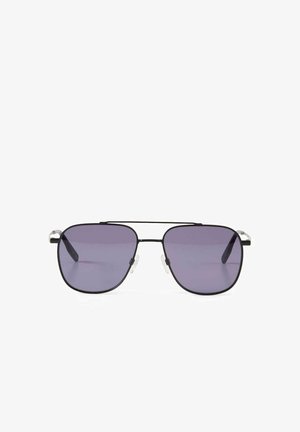 Lunettes de soleil aviateur à monture métallique noire avec verres teintés violets et plaquettes nasales réglables sur fond blanc.
