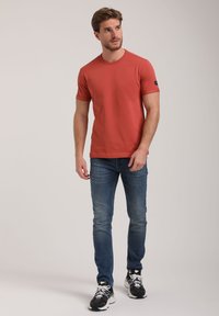 Gabbiano ROUND NECK HEAVY - Navadna majica - deep coral