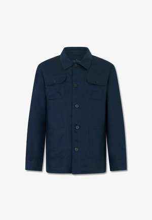 Tmavě modrá bunda na knoflíky s dlouhými rukávy, límcem, dvěma knoflíky na náprsních kapsách a dvěma spodními předními kapsami.