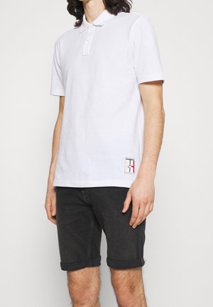 Polo - white