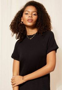 Friends Like These SHORT SLEEVE REGULAR FIT - Žerzejové šaty - black