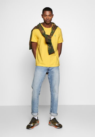 Polo Ralph Lauren CUSTOM SLIM FIT JERSEY CREWNECK T-SHIRT - T-shirt básica - empire yellow