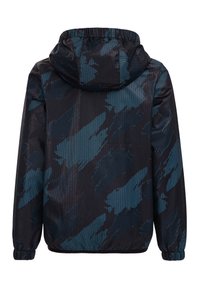 Černá a tyrkysová vzorovaná bunda s kapucí, vyrobená z prodyšného síťového materiálu, s elastickými manžetami a uvolněným střihem.