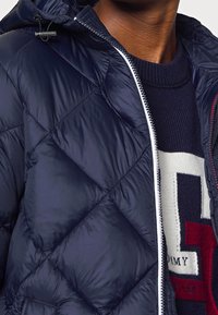 Tommy Hilfiger Kurtka zimowa