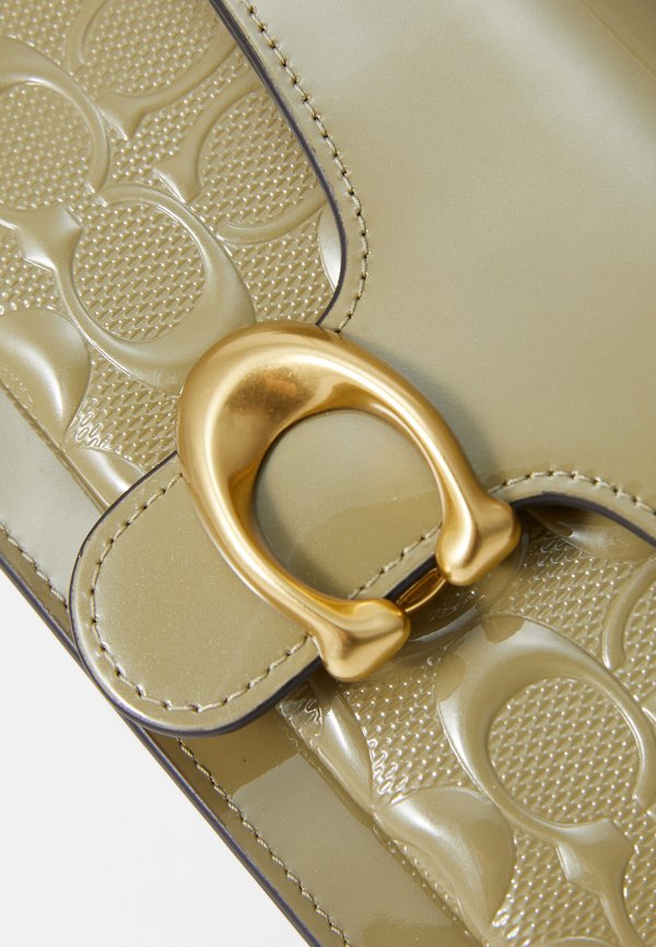 PATENT SIGNATURE TABBY CHAIN - Cross body bag - moss4