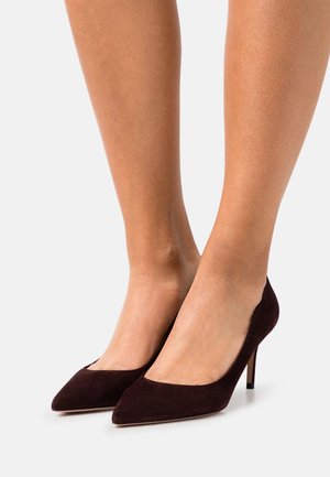 BOSS Pumps - brown