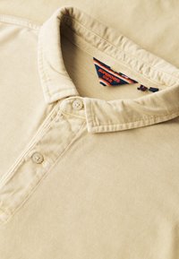 Superdry & Co STUDIOS - Poloshirts - peyote beige