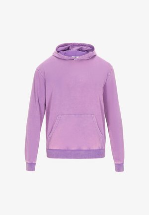 Kapuča pulovers ar mīkstu lavandas krāsas audumu, ar priekšējo kabatu, ribotas aproces un apakšmalu, brīvā piegriezumā un regulējamu apkakles šņori.