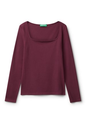 Long-sleeve women's top in deep plum with a square neckline and a green "United Colors of Benetton" label inside collar.