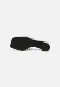 Monki Slip-ins med hög sula - silver-coloured