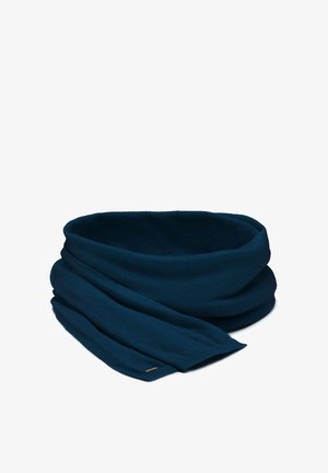 Sötétkék végtelen sál texturált anyagból, sima, puha felülettel és egy részletként kiemelt címkével.