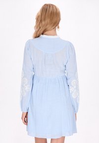 usha Abito a camicia - light blue