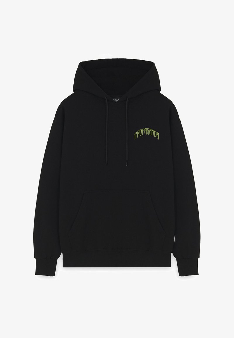 Felpa nera in cotone con tasca a marsupio e cappuccio regolabile con lacci. Presenta la scritta lime green "PROPAGANDA" sul petto.