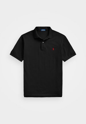 Čierna polo košeľa z bavlny, s rebrovaným golierom, dvojgombíkovým zapínaním a malým červeným vyšitým logom na hrudi.