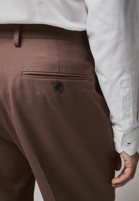 Next Pantaloni de costum - red