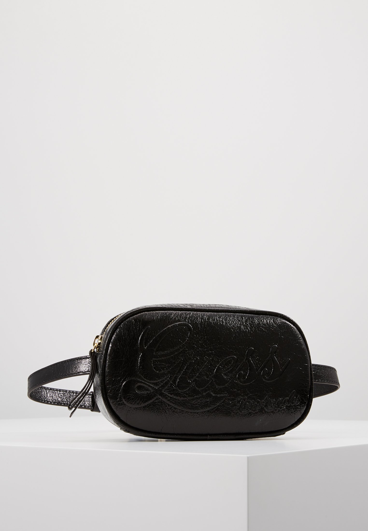 Guess JUNIOR BUM BAG Axelremsväska jet black Zalando.se Guess JUNIOR BUM BAG Axelremsväska jet black Zalando.se