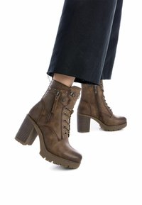 Refresh Botines con plataforma - taupe