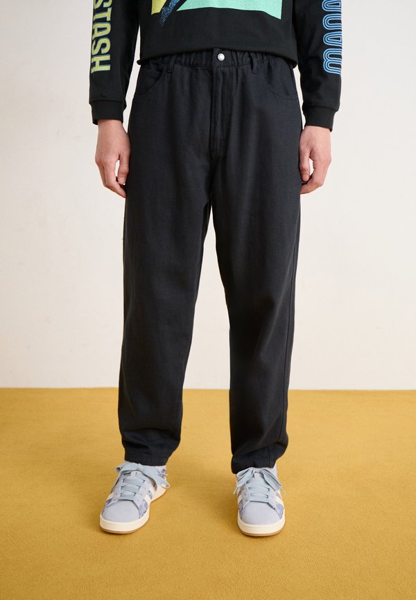 CHILLIWACK  - Trousers