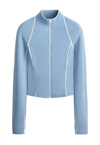 Veste courte bleu clair à manches longues avec passepoils blancs, fermeture éclair à l'avant, col montant et poches latérales zippées.