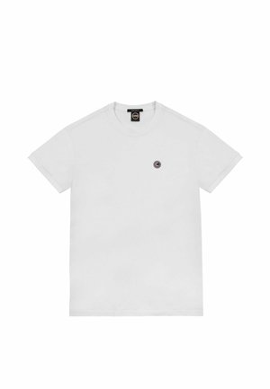 Weißes T-Shirt mit kurzen Ärmeln und Rundhalsausschnitt, mit kleinem rundem Logo auf der linken Brust.