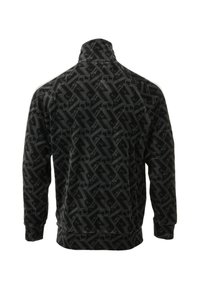 Zwarte fleecejas met een hoge kraag, met een geometrisch patroon in verschillende tinten zwart en grijs, en lange mouwen.