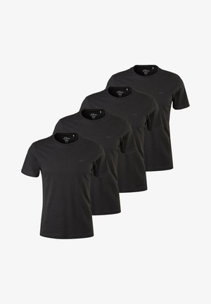Quattro t-shirt nere semplici a maniche corte con scollo rotondo, disposte in una fila sfalsata e sovrapposta su sfondo bianco.