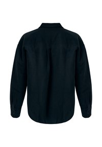 Czarna lniana koszula z kołnierzykiem, długimi rękawami i zapięciem na guziki przy mankietach. Posiada prosty krój i wentylowany tył dla swobody ruchów.