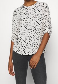 Vero Moda Blůza - white