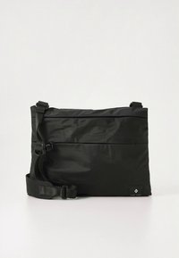 Čierna nylonová taška cez rameno s nastaviteľným popruhom, plochý obdĺžnikový tvar, hladká textúra, s predným vreckom na zips a detailom loga.