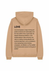 Felpa beige con cappuccio e testo nero sul retro, che presenta la parola "LOVE" e una definizione dettagliata in un carattere moderno.