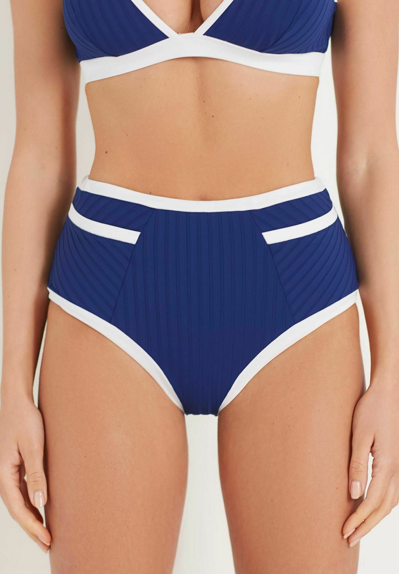 Bellivalini Braguita Bikini De Playa Y Piscina Para Mujer - Parte De Abajo Con Corte Bajo Y Atadura En Cadera
