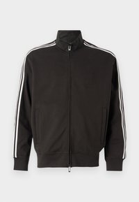 Unselected, bristol black