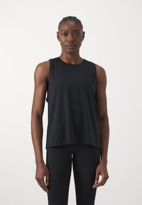 Top de sport sans manches noir avec un col rond et une coupe décontractée, en tissu lisse. Pas de motifs visibles ni de détails matériels.