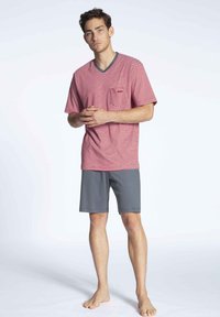 Unselected, tango red