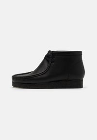 WALLABEE - Brīvā laika šņorkurpes - black