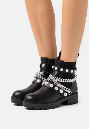 Buffalo, Bottines de cowboy / motard - black