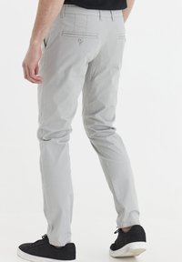 Solid SDKILLIAN REGULARFIT - Chinos tipa bikses - light grey