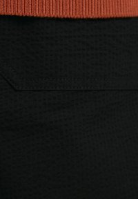 STRAIGHT LEG - Kelnės - black