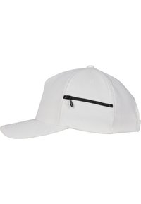 Fehér pamut baseball sapka, oldalt fekete cipzáras zsebbel, ívelt napellenzővel és hat panelből készült szerkezettel.