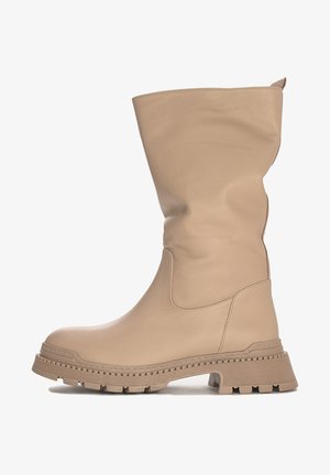 Boccato Kozaki na platformie