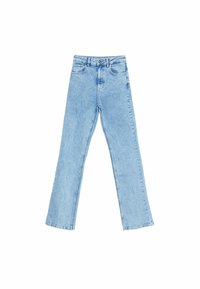 Jeans de mezclilla azul claro con corte recto, que cuentan con un cierre frontal de botón y cremallera, cinco bolsillos y un desvanecimiento mínimo.