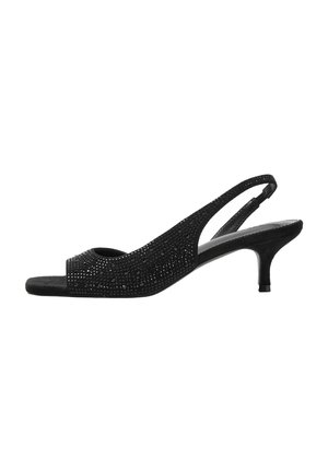 Zwarte suède slingbacksandaal met lage kittenhak en fonkelende strassversieringen op het bovenste bandje.