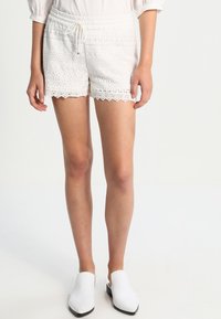 Vero Moda - VMHONEY - Shorts - snow white Thumbnail-Bild 1