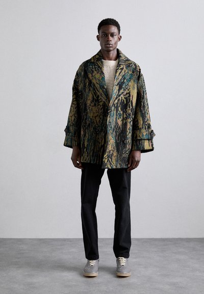 Henrik Vibskov DIMOUT COAT UNISEX - Puspaltis - shadow bouquet