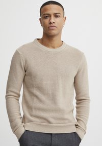 11 Project - O-NECK - Jumper - humus melange Thumbnail Image 1